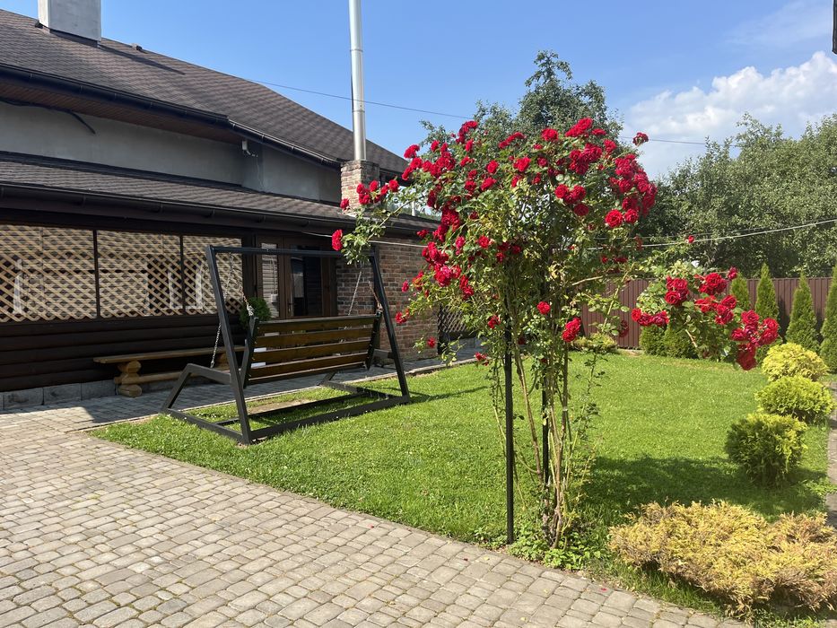 Відпочинок в Славську . Оренда будинку в Карпатах. Окремий котедж на 7