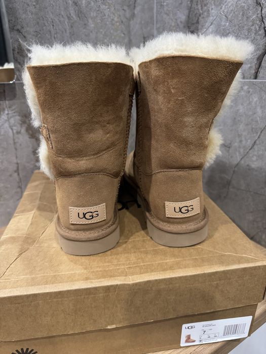 Угги жіночі нові 39р. ugg bailey button II che1016226