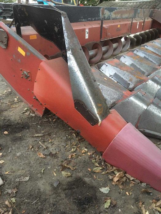 Продам жатку кукурудзяну Case 1083