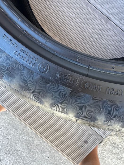 245/45  R18 Continental premiumContact6