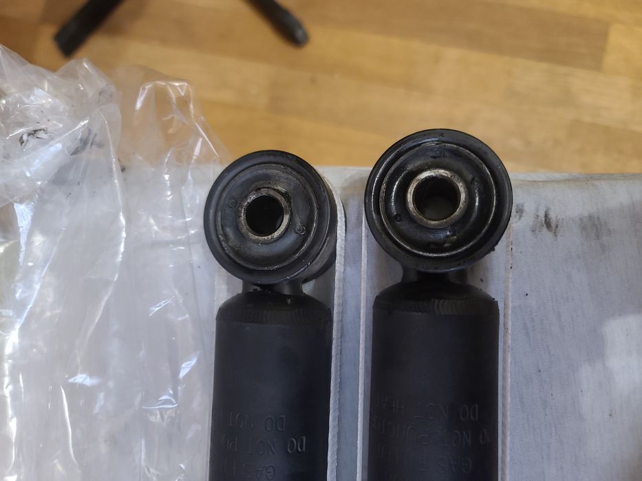 Амортизатор задний VW Jetta Passat Touran CC