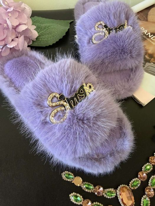 Пухнасті домашні капці