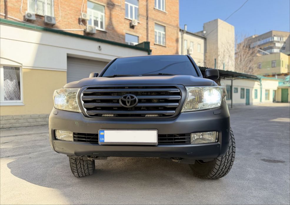 Toyota Land Cruiser 200