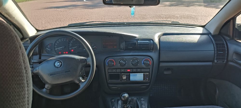 Продам Опель Омега В