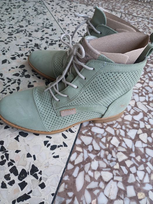 Wiosenne botki ażurowe