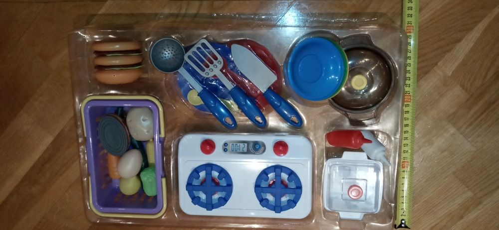Дитячий кухонний набір.