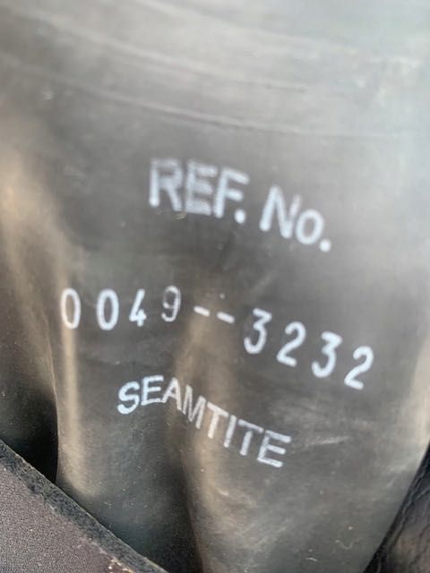 Skafander  suchy damski 154-162 cm POSEIDON VESTA S 7,5mm but 38