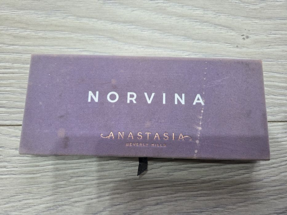 Paletka cieni ABH Norvina