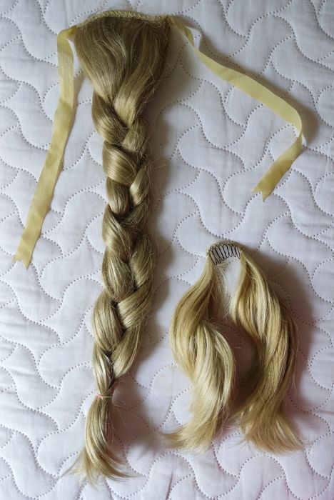 Накладна коса з шиньоном