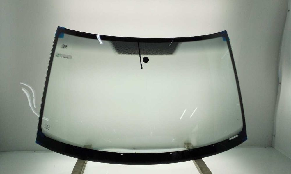 Szyba samochodowa przednia czołowa używana SKODA DOWÓZ