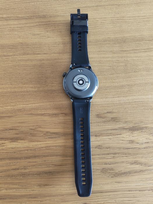 Smartwatch Amazfit Balance (ecrã partido mas funcional)