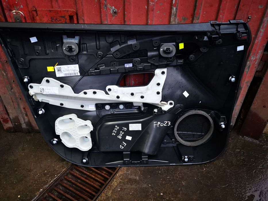 PEUGEOT 208 II FORRA / QUARTELA PORTA FRENTE DIREITA - FP023