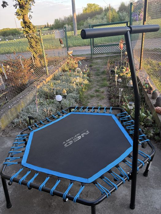 Trampolina z rączką