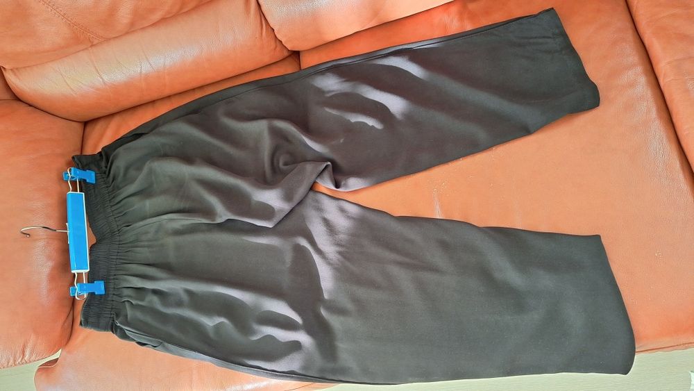 Продам женский костюм