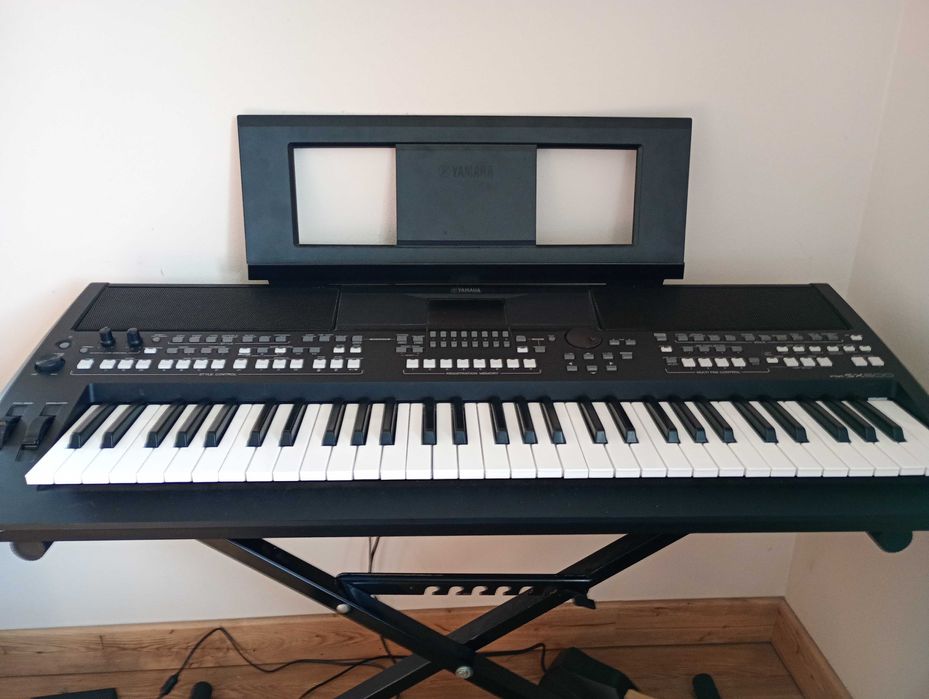 Keyboard Yamaha PSR SX600 - jak nowy