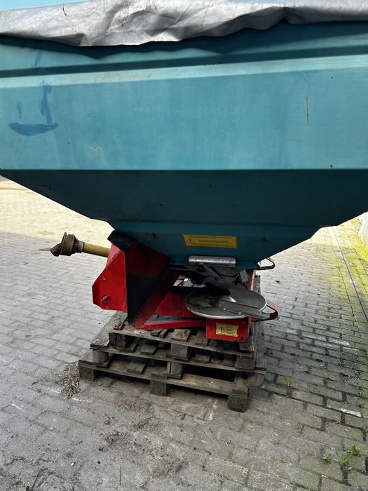 Rozsiewacz nawozu sulky dpx 1804