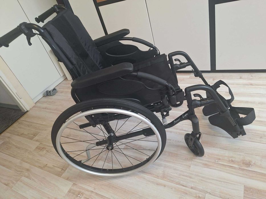Wózek inwalidzki ręczny Invacare Action 3 Nowy.