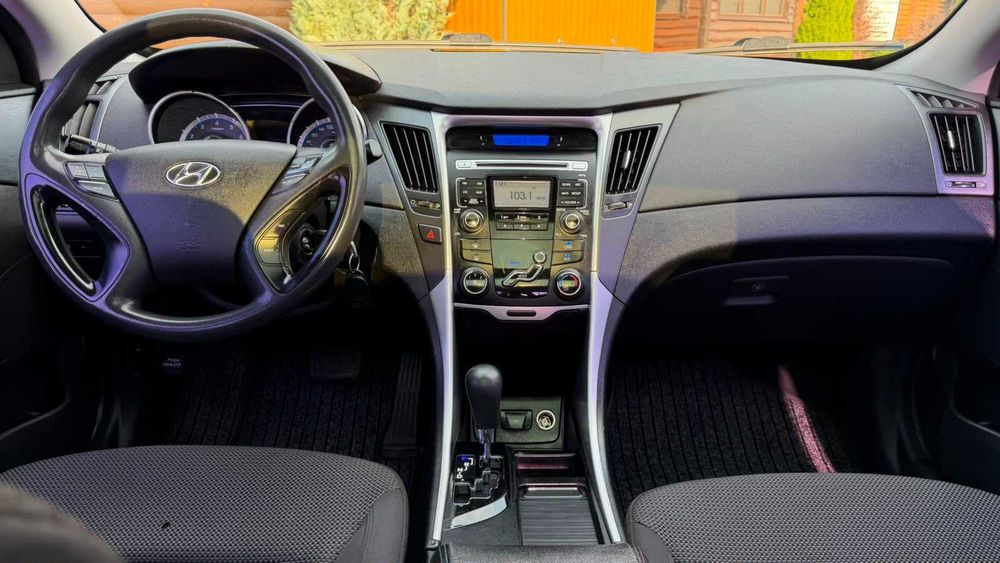 Hyundai Sonata 2011