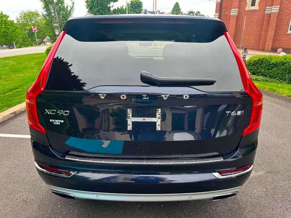 Volvo Xc90      2019