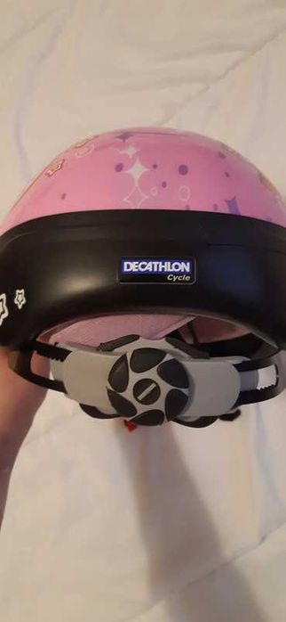 (Novo) Capacete Rosa da Decathlon para criança