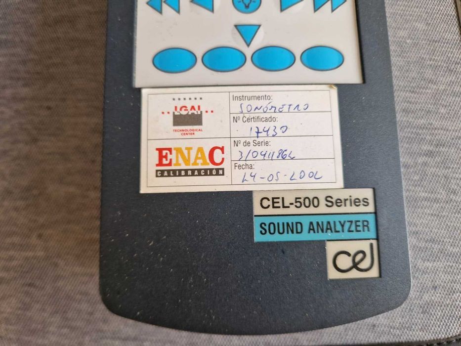 Sonómetro profissional CEL-500 Series + calibrador CEL-284/2