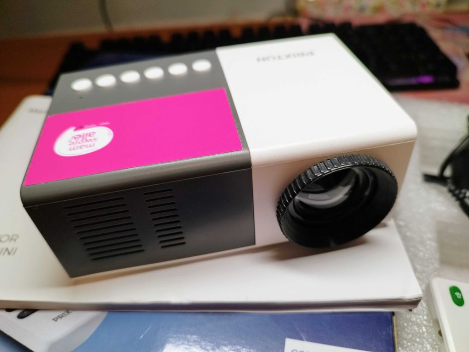 Projektor rzutnik Prixton Cinema Mini Fhd