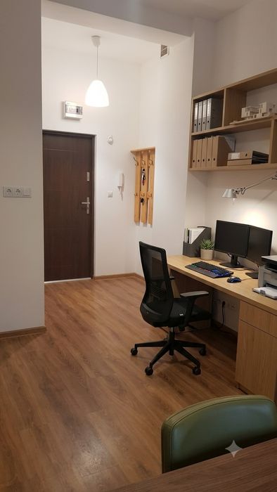 Lokale biurowo-usługowe na wynajem – 25 m² | Centrum miasta (ul. Grunwaldzka 1)