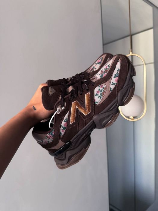 New Balance 9060 Chocolate & Flowers жіночі кросівки ню беланс 9060