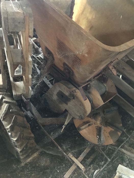 Rozsiewacz KOS do nawozów, wapnia, piasku