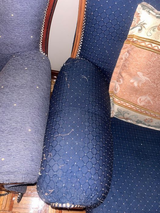 Conjunto de sofá e poltronas