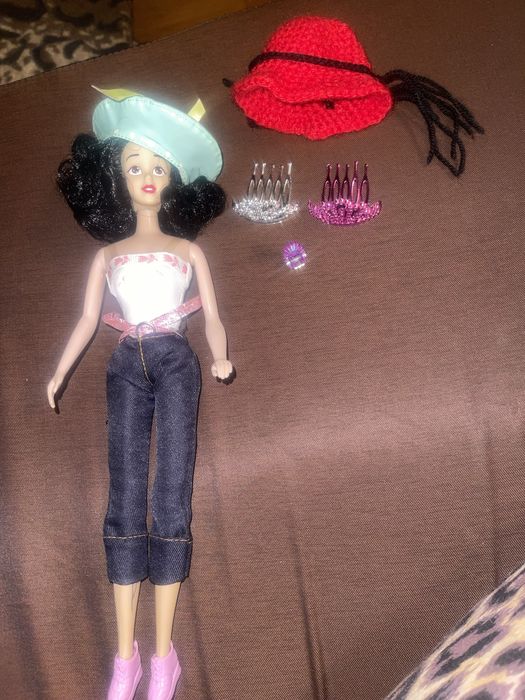 Барбі-лялька
