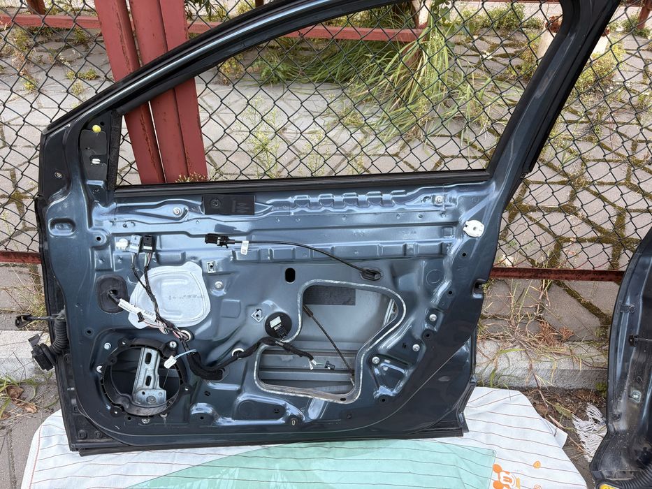 Дверка передня права рено меган 4 універсал