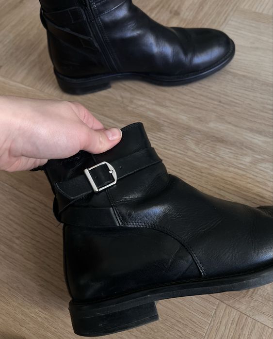 Czarne damskie sztyblety botki  Vagabond