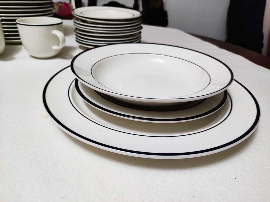 INTRO STONEWARE Dinnerware Set, 35 Pieces64862551529474124