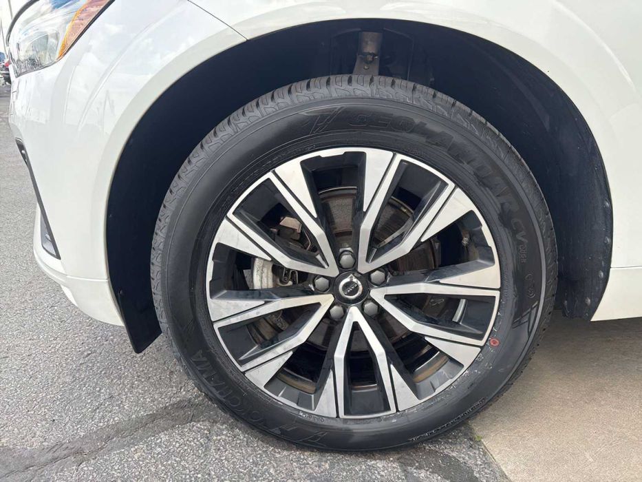 Volvo XC60 Hybrid      2022