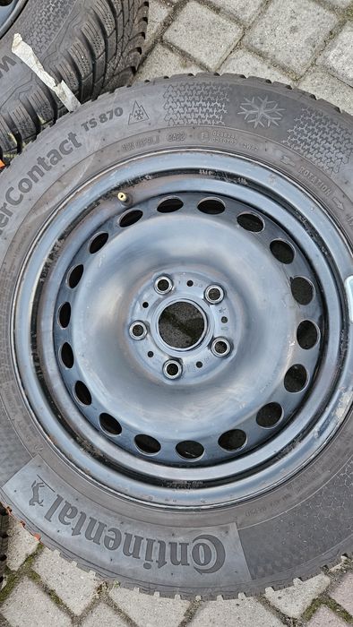 Opony zimowe 195/65X15 Continental z felgami VW