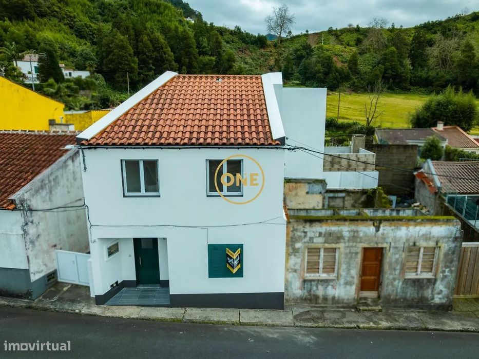 Moradia, Furnas