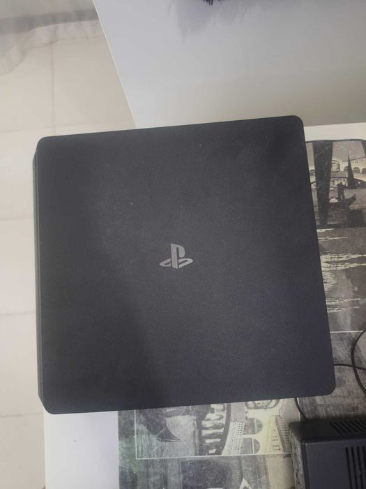 Play Station 4 usada