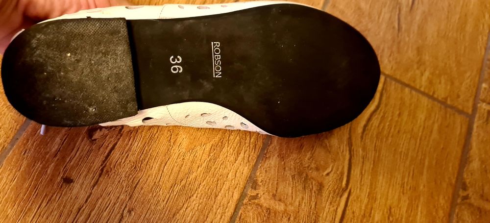 Грибок игра настольная Поясни слово Женские туфли без каблука