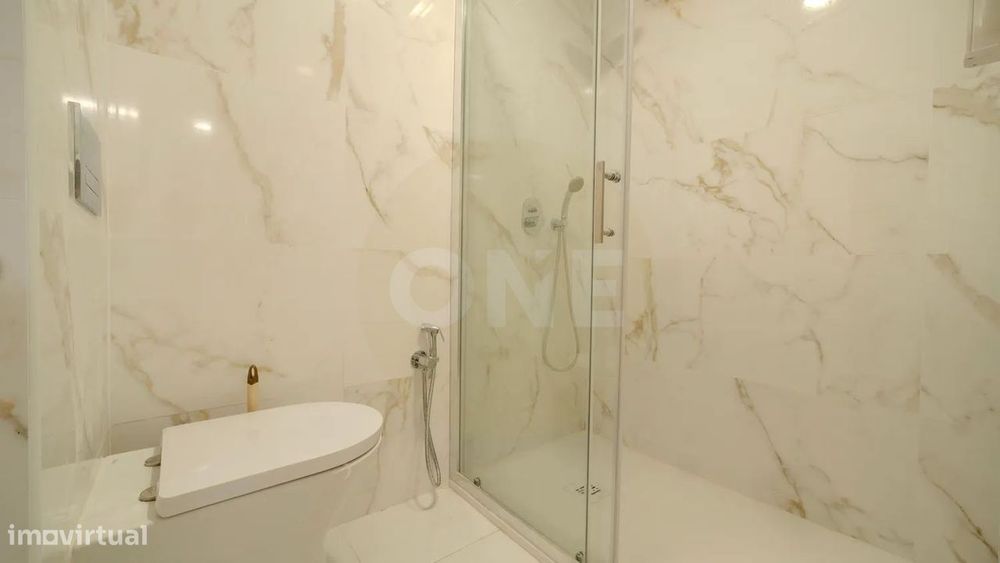 Apartamento T3 Remodelado, no bairro da Codivel, Odivelas