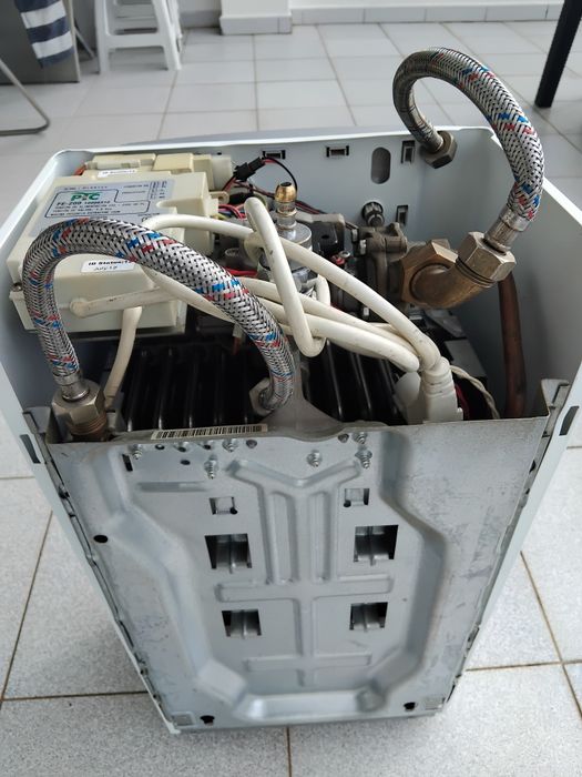 Esquentador inteligente ventilado