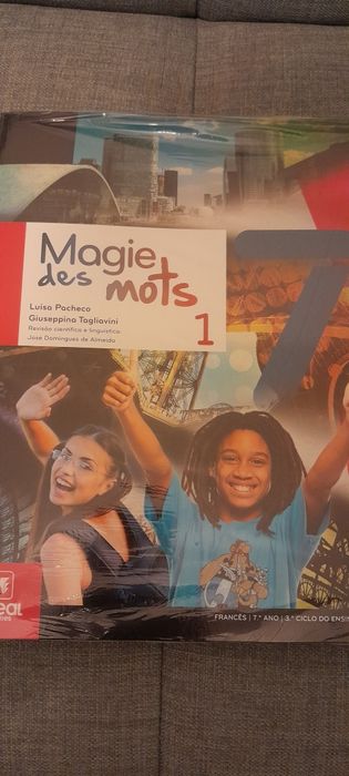 Livros escolares 7° ano