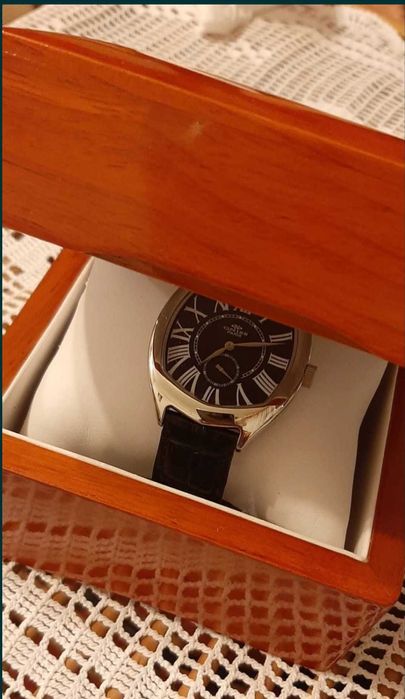 Zegarek na rękę Oniss - nowy