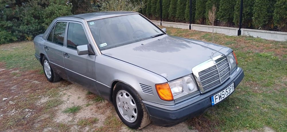 Mercedes-Benz W124