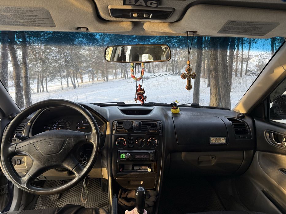 Mitsubishi Galant 2001