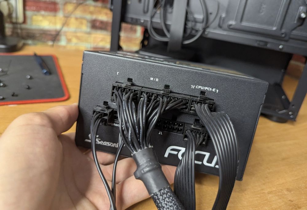 Блок питания Zseasonic FOCUS GX-750 80+ gold
