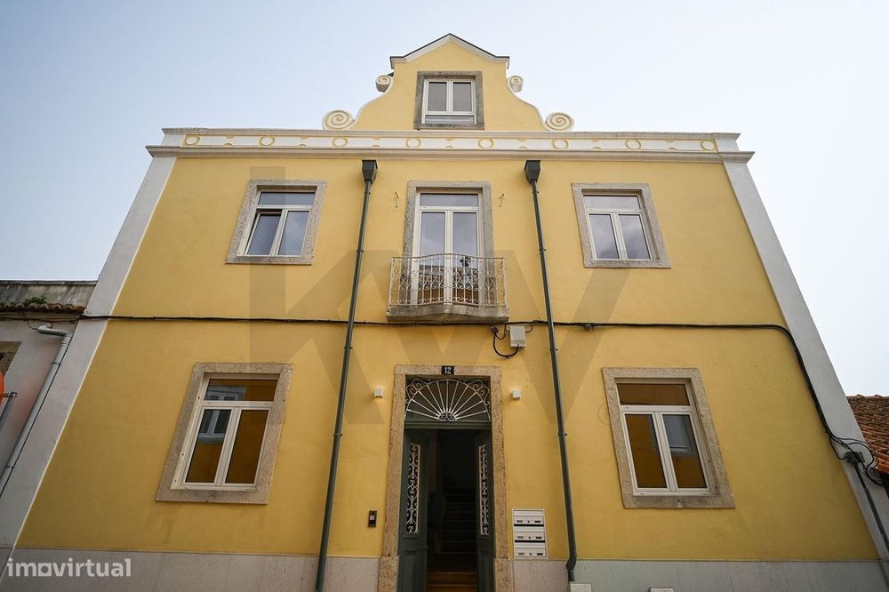 Oportunidade única para famílias: T3+1 com jardim privativo no centro