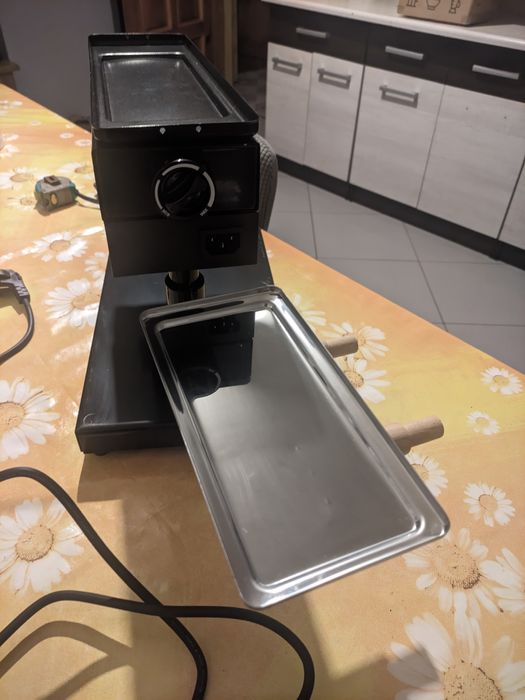 Grill/opiekacz do sera