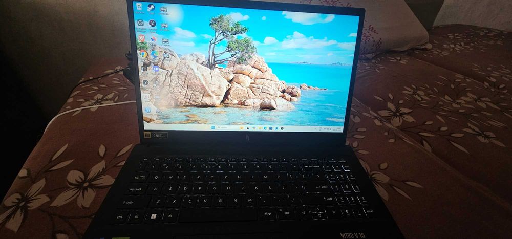 ACER Nitro V 15.6 Gaming laptop -RTX 4060