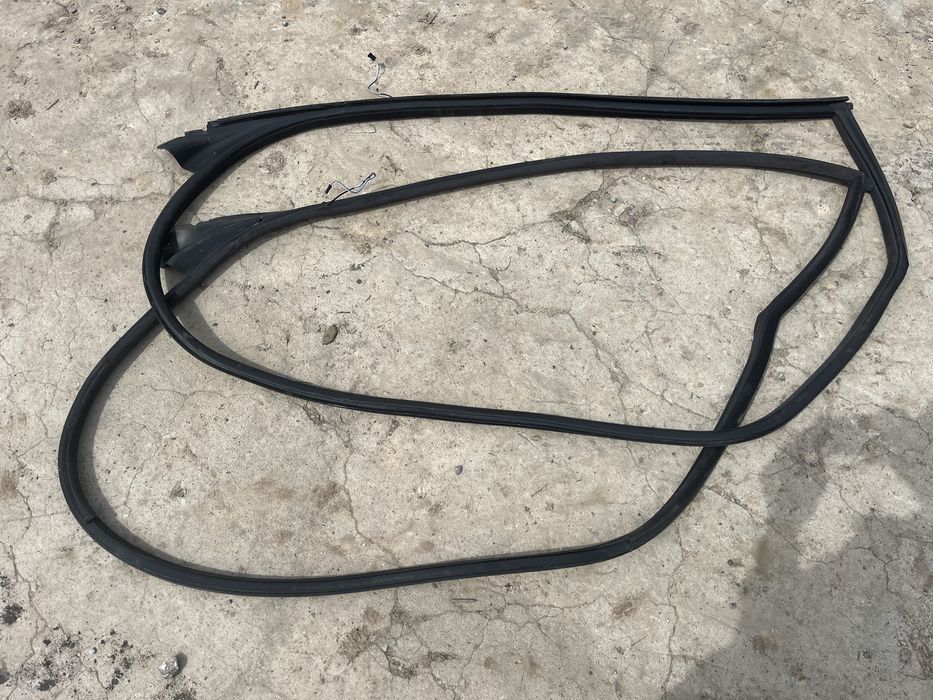 Uszczelki drzwi uszczelka lewa prawa bmw e46 coupe czarna bardzo dobry stan